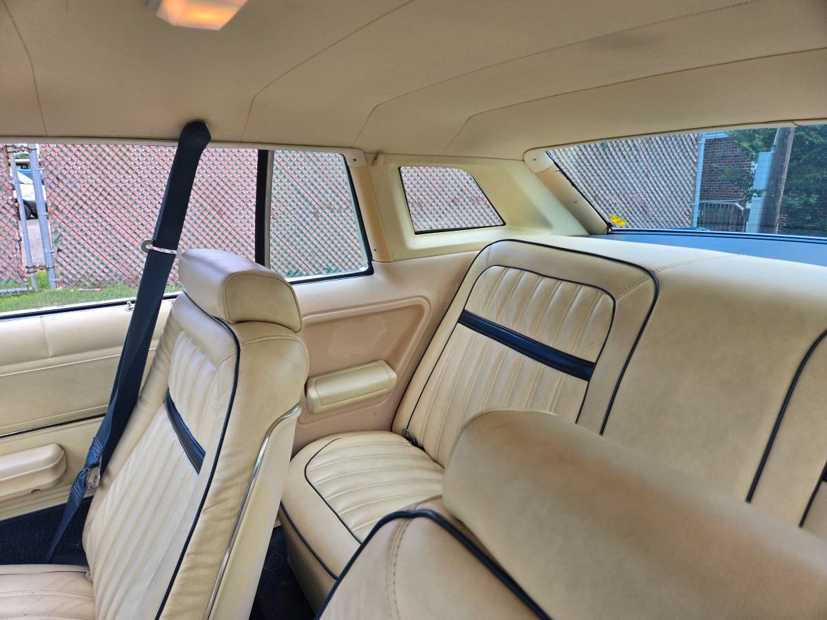 Ford-ltd-ii-1977-blue-2