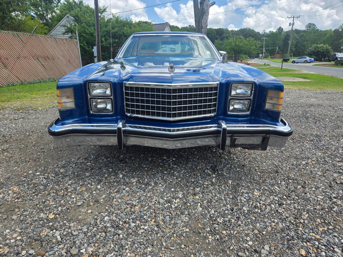 Ford-ltd-ii-1977-blue-9