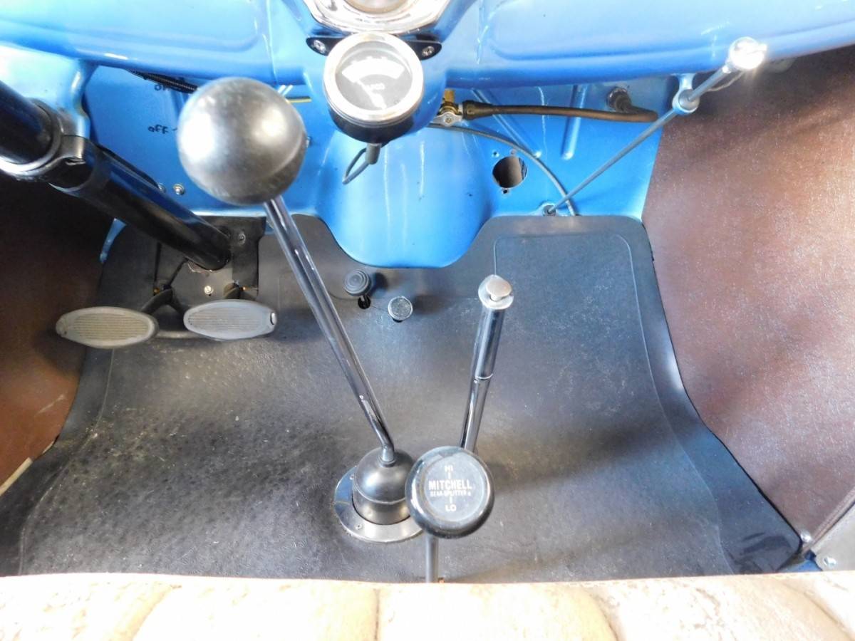 Ford-model-a-1931-blue-13