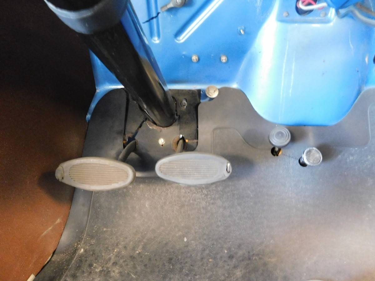 Ford-model-a-1931-blue-14