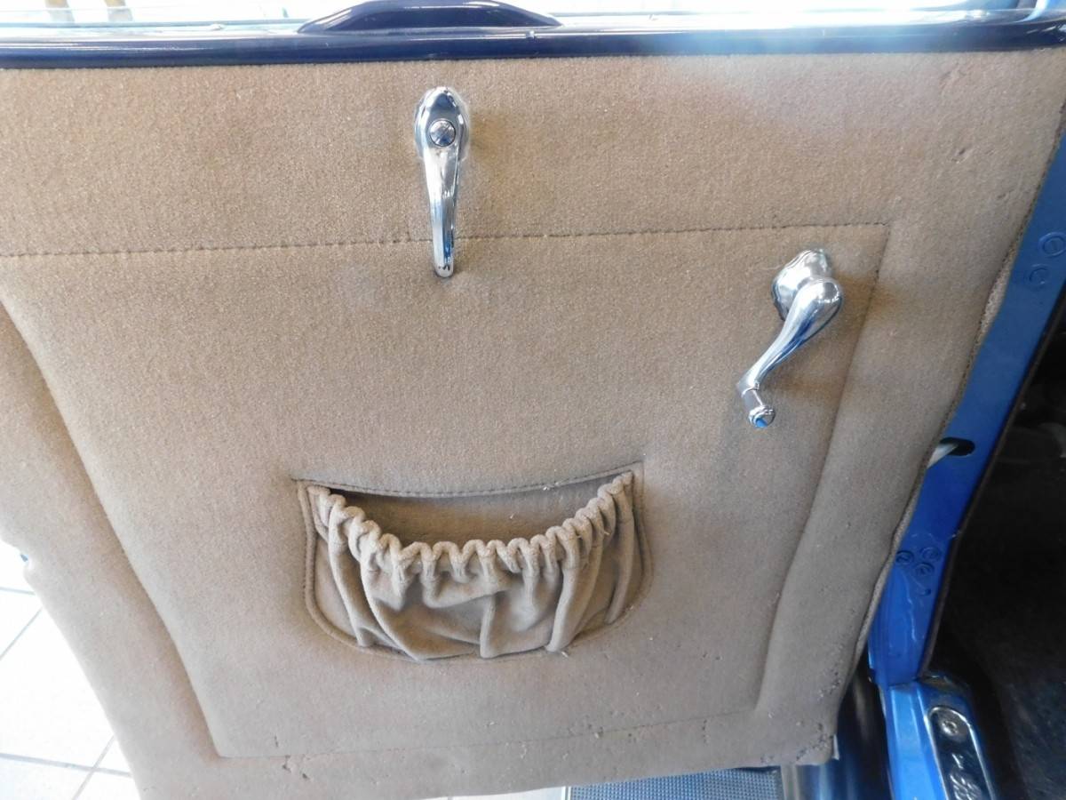 Ford-model-a-1931-blue-16