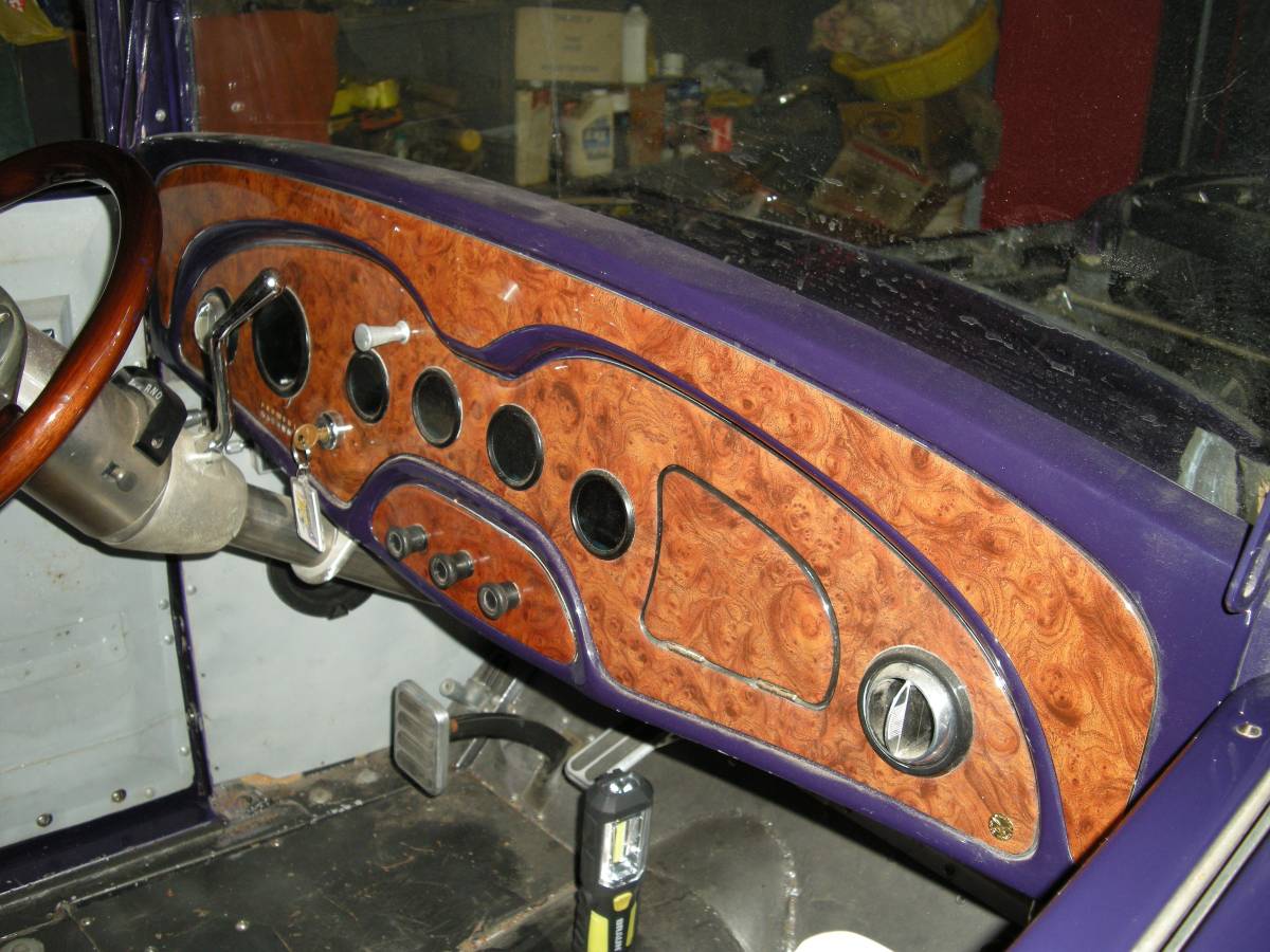 Ford-model-a-coupe-1931-purple-3