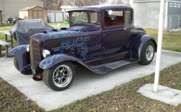 Ford-model-a-coupe-1931-purple