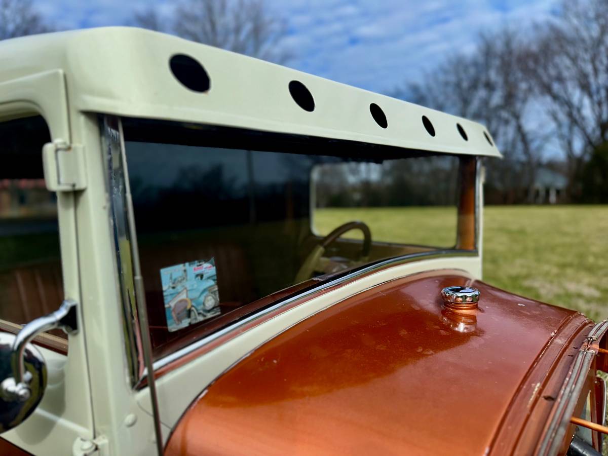 Ford-model-a-sedan-1928-custom-12