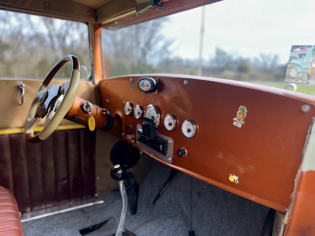 Ford-model-a-sedan-1928-custom-14