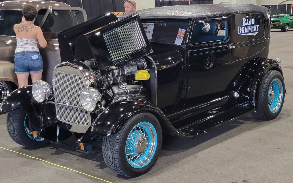 Ford-model-a-sedan-delivery-1928-black-1