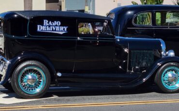 Ford-model-a-sedan-delivery-1928-black-12