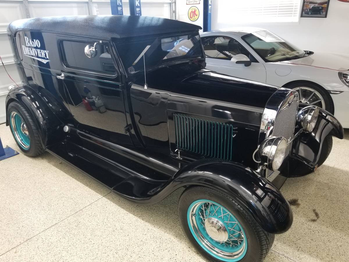 Ford-model-a-sedan-delivery-1928-black-13