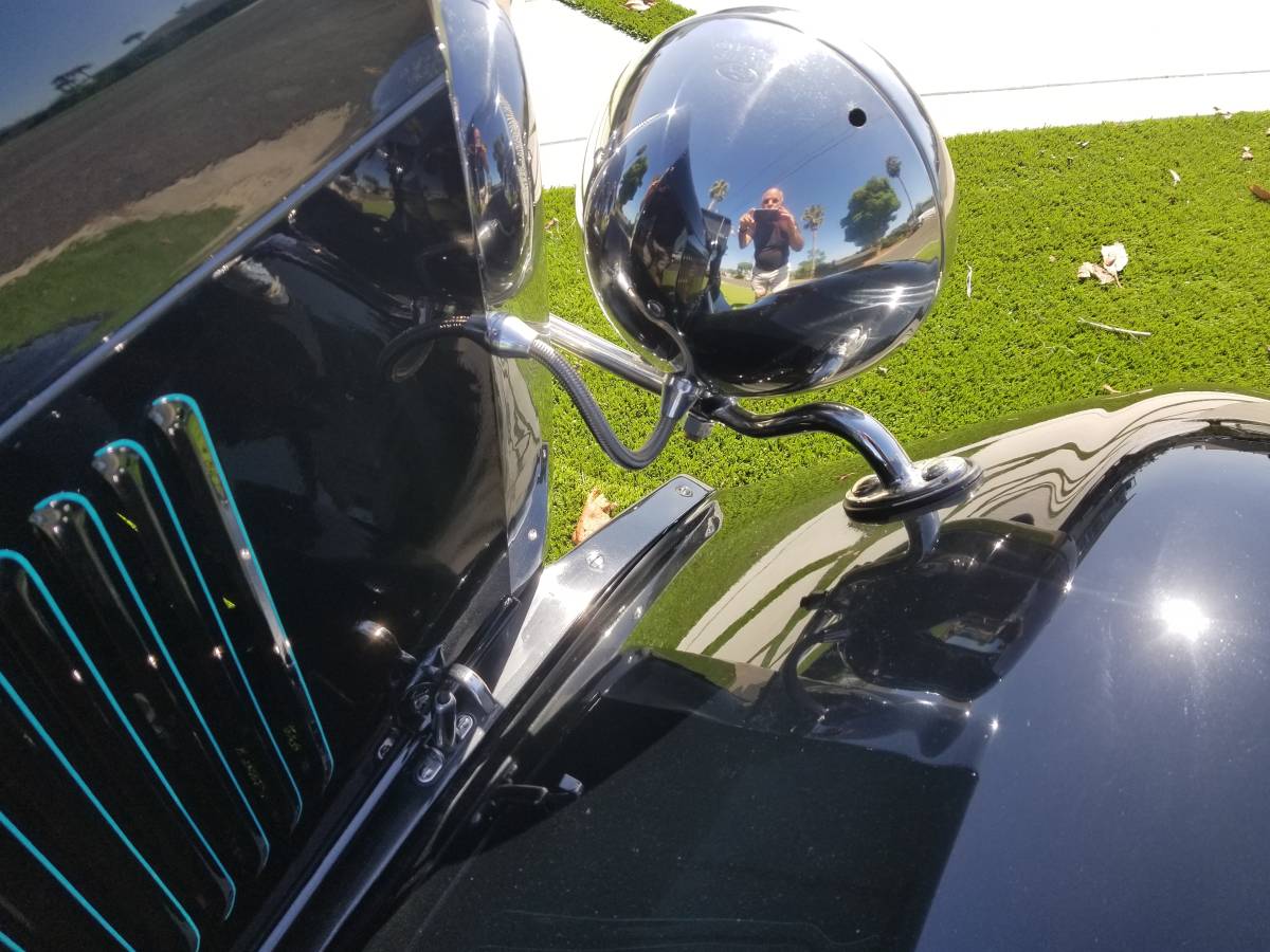 Ford-model-a-sedan-delivery-1928-black-2