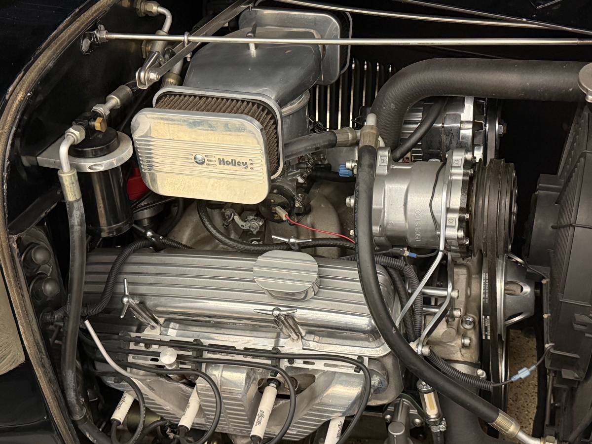 Ford-model-a-sedan-delivery-1928-black-6