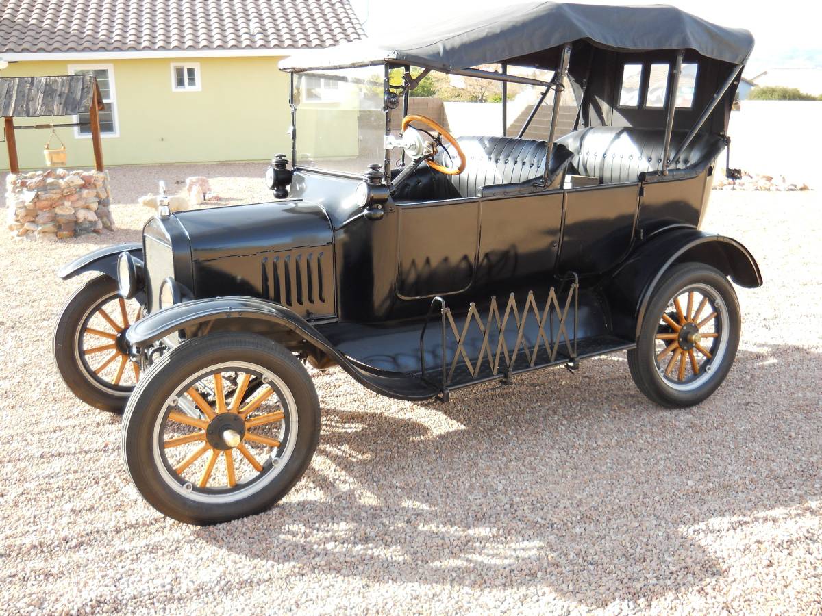 Ford-model-t-1917-black-1