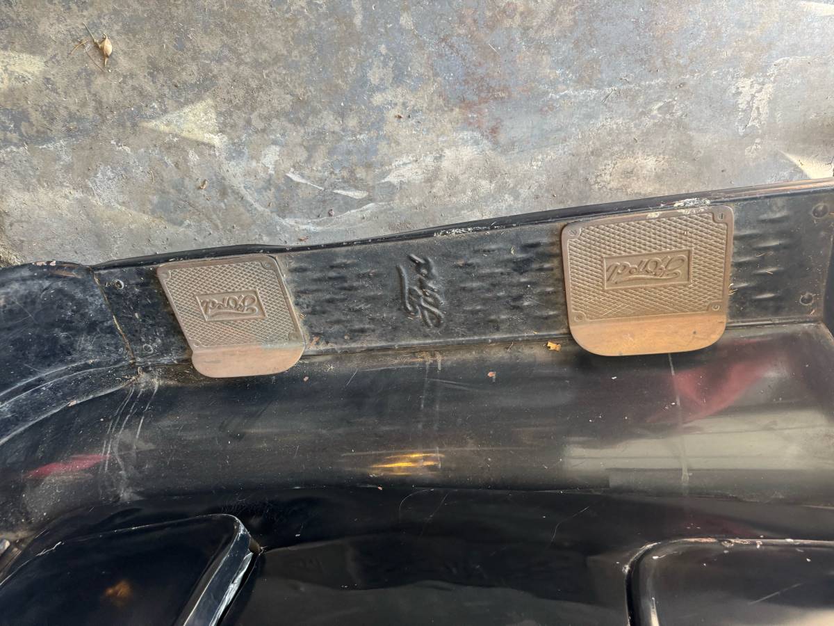 Ford-model-t-1924-black-5