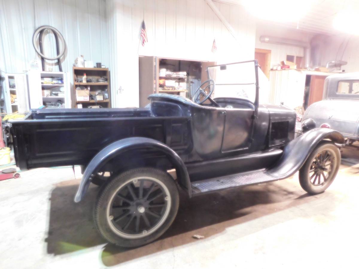 Ford-model-t-pickup-1926-black-3