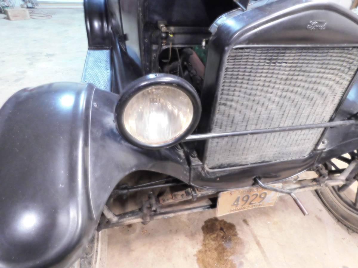 Ford-model-t-pickup-1926-black-7