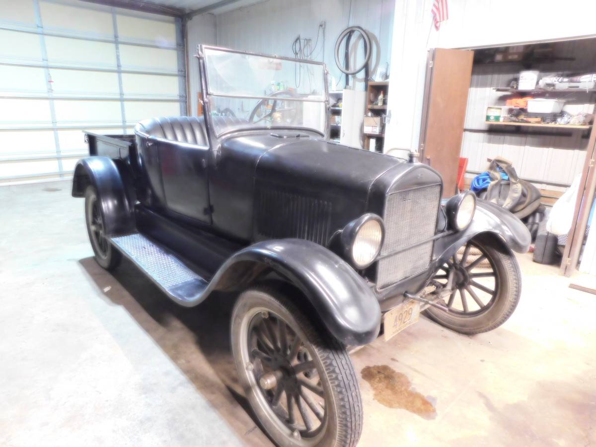 Ford-model-t-pickup-1926-black