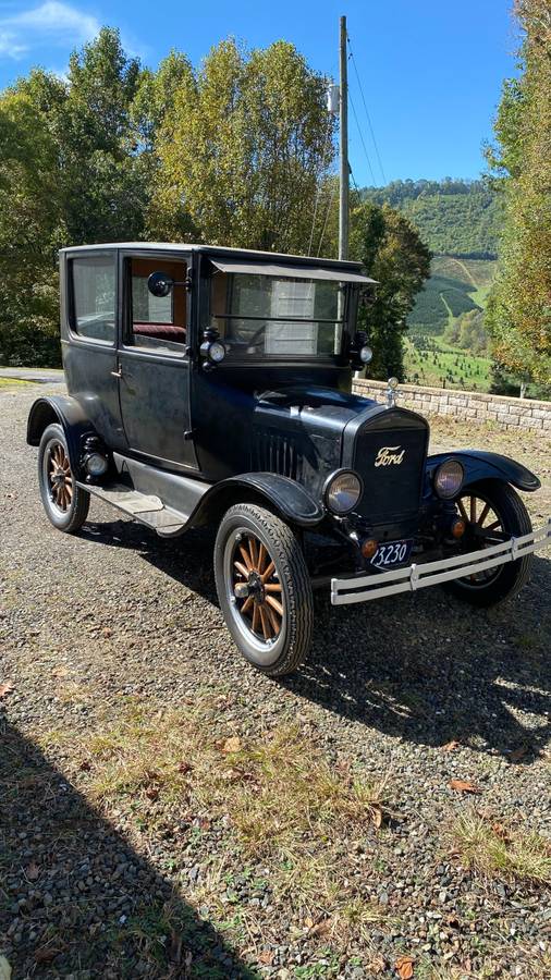 Ford-model-t-tudor-sedan-1925-black-9