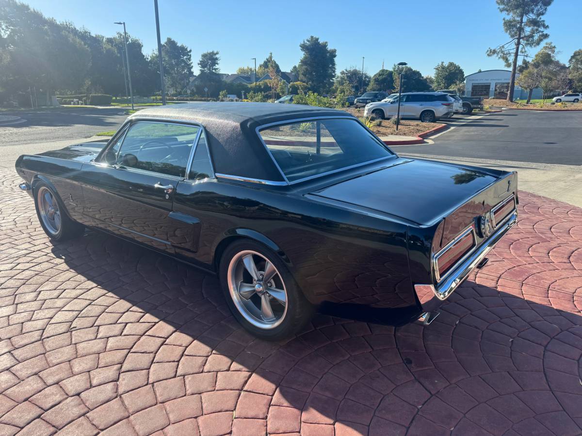 Ford-mustang-1965-black-19