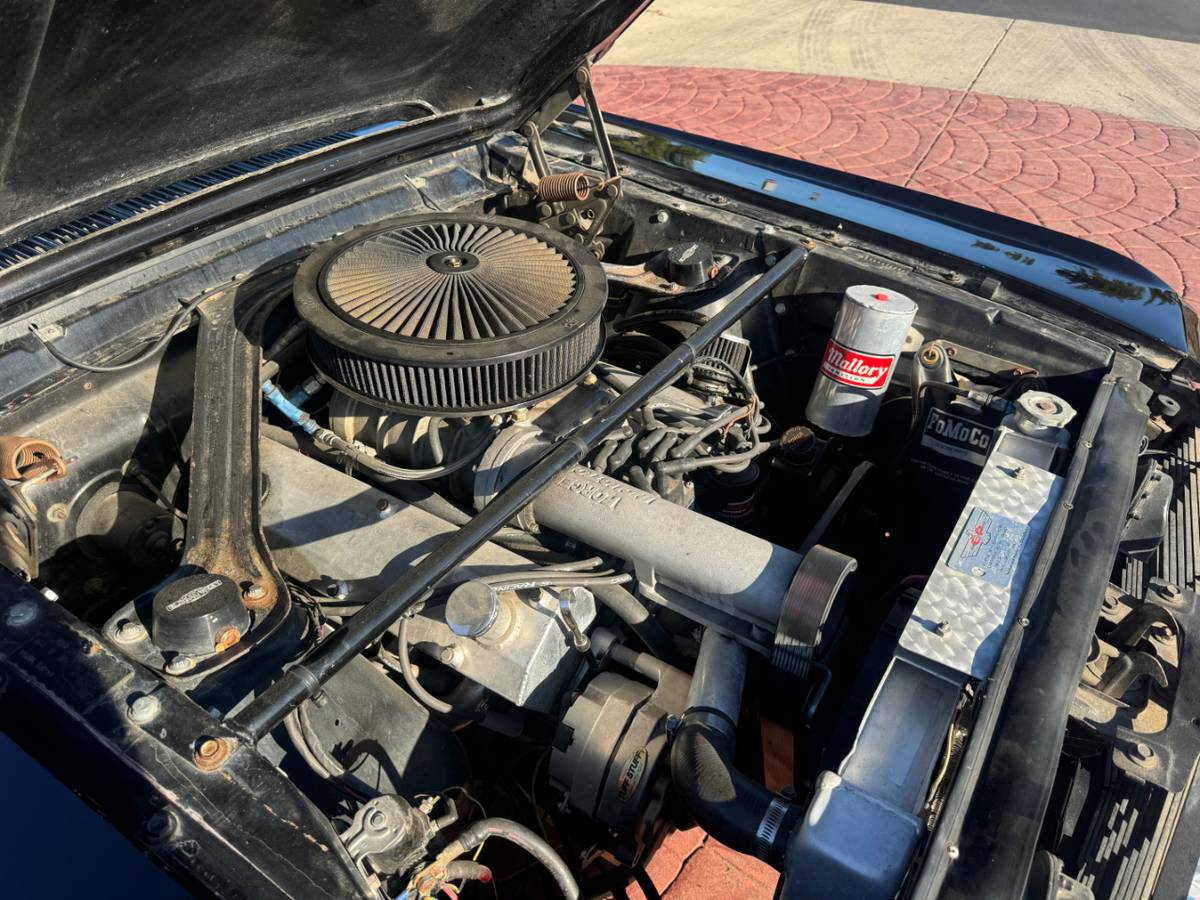 Ford-mustang-1965-black-4