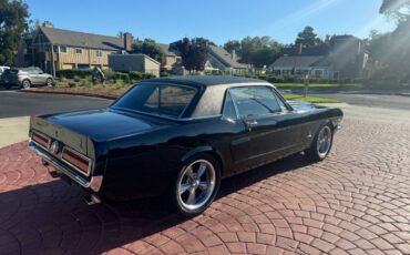 Ford-mustang-1965-black