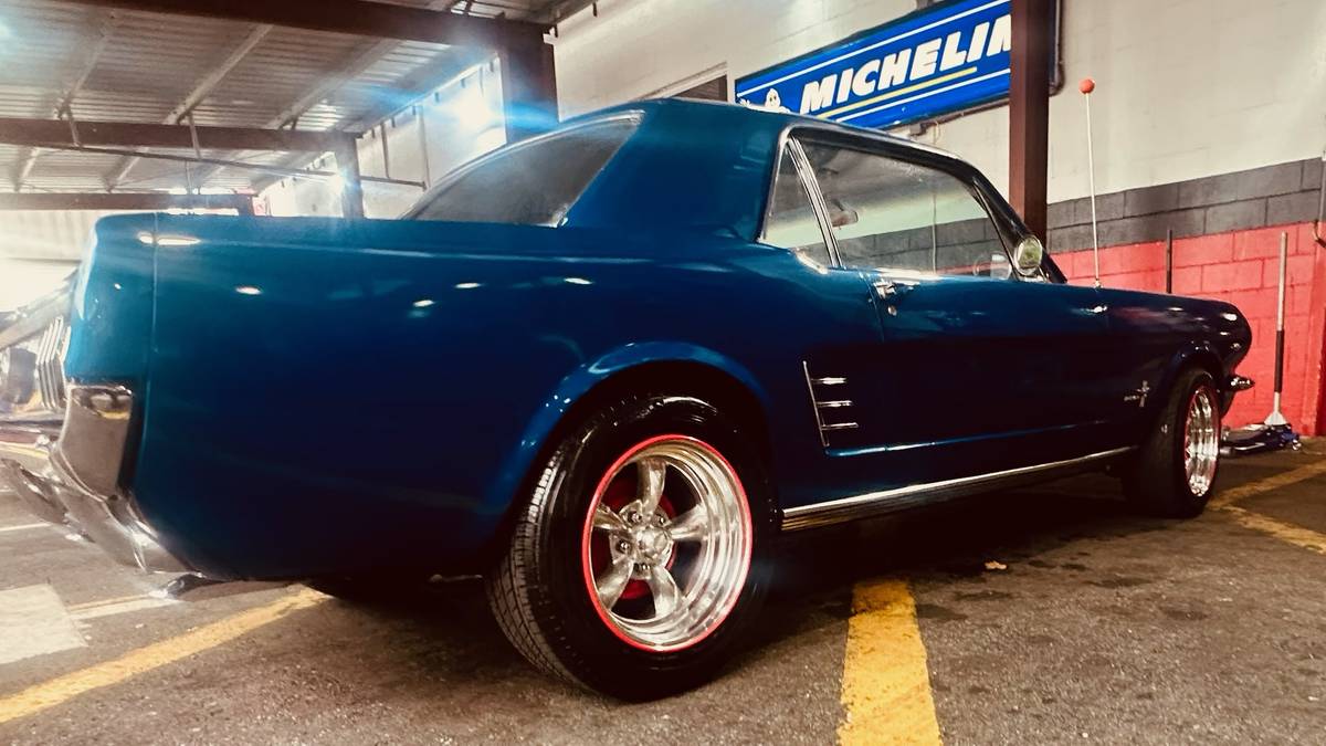 Ford-mustang-1966-22