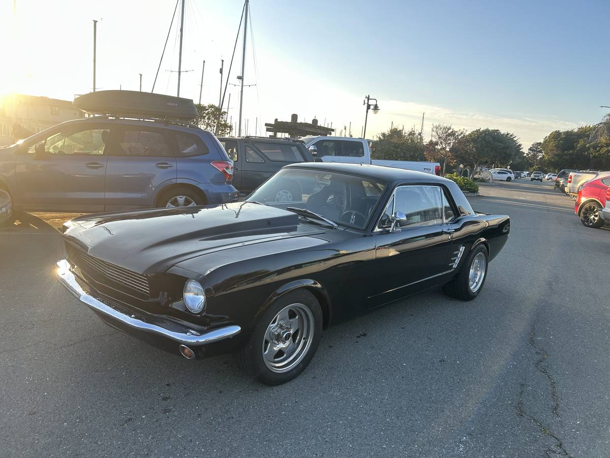 Ford-mustang-1966-4
