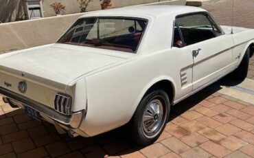 Ford-mustang-1966-white-2