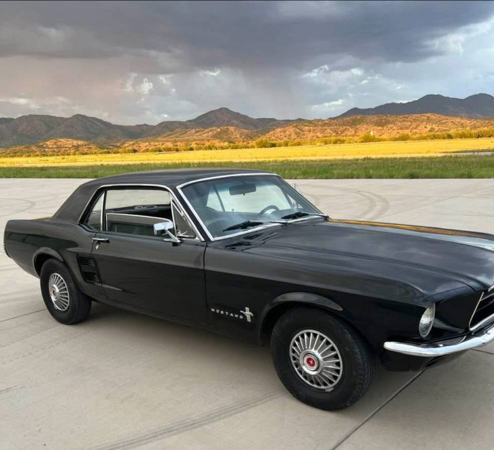 Ford-mustang-1967-black