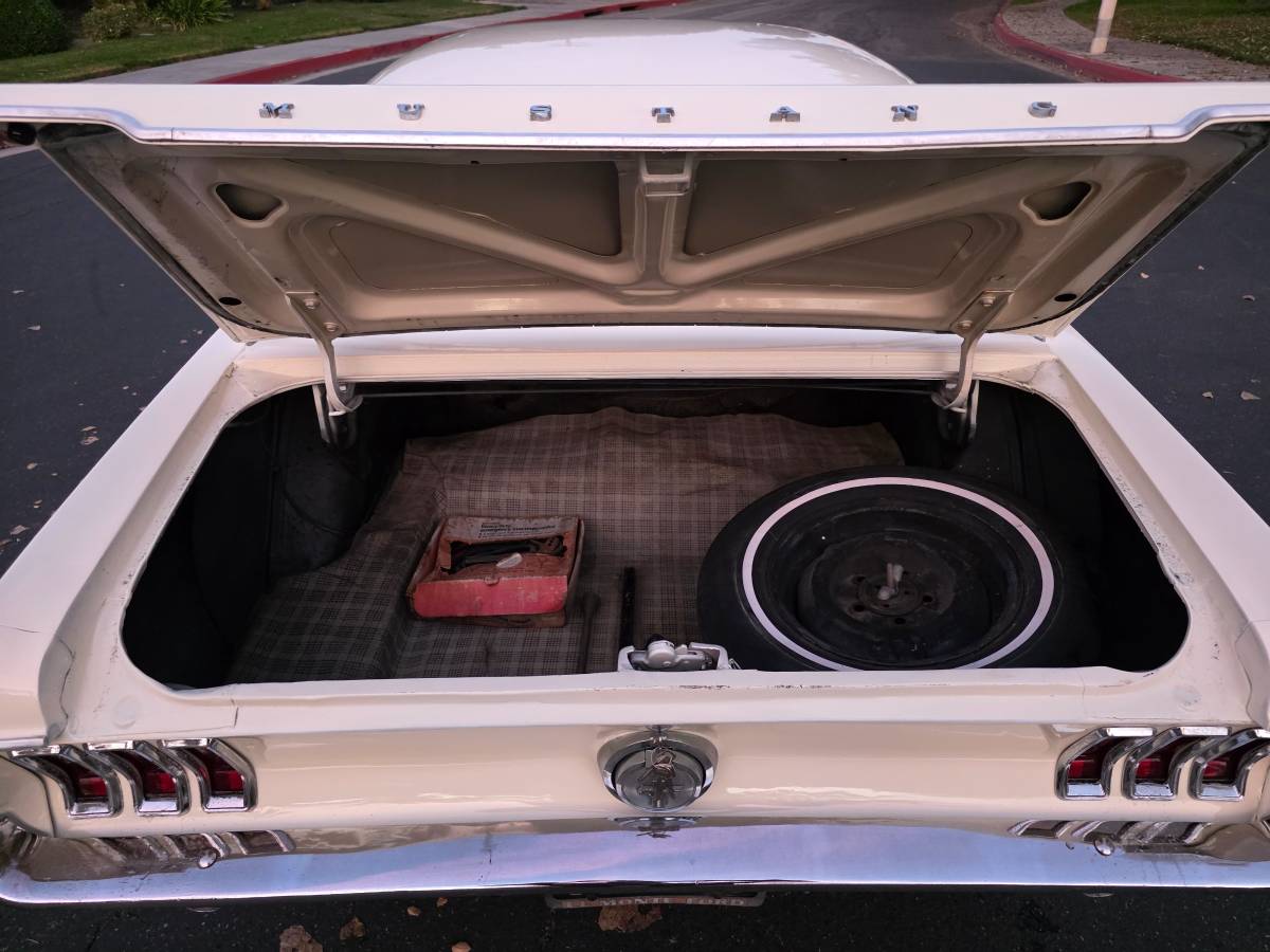 Ford-mustang-1967-white-15