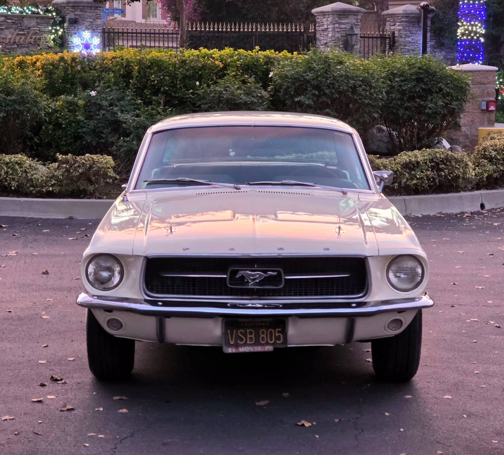 Ford-mustang-1967-white-3