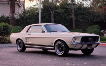 Ford-mustang-1967-white-4