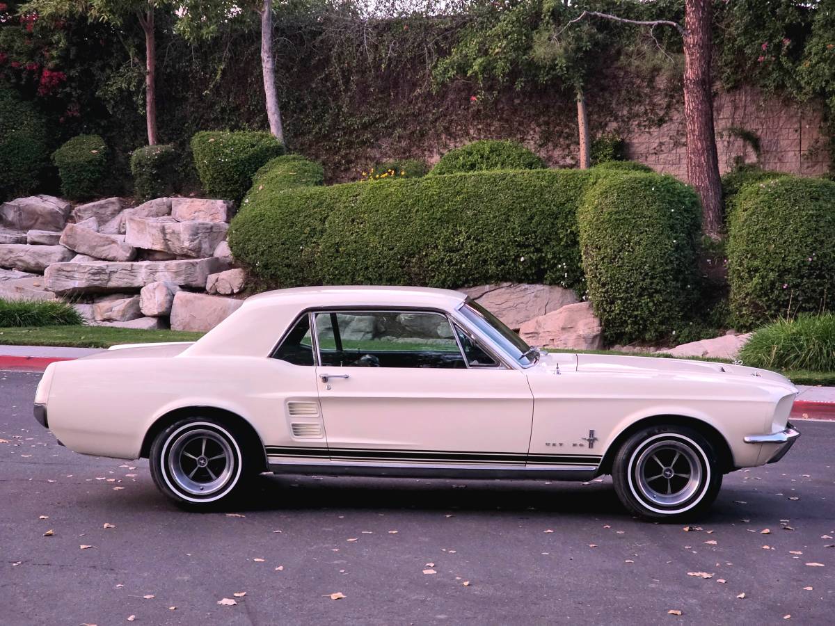 Ford-mustang-1967-white-6