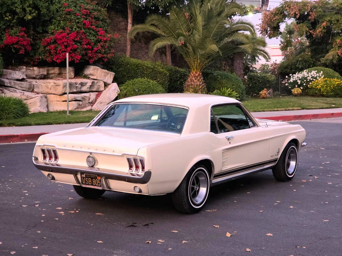 Ford-mustang-1967-white-6