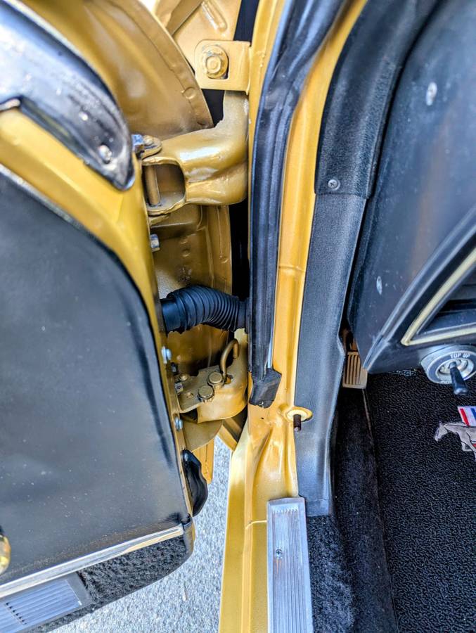 Ford-mustang-1973-custom-9