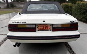 Ford-mustang-1983-white-2