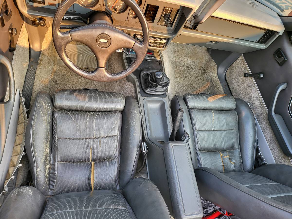 Ford-mustang-1985-grey-1