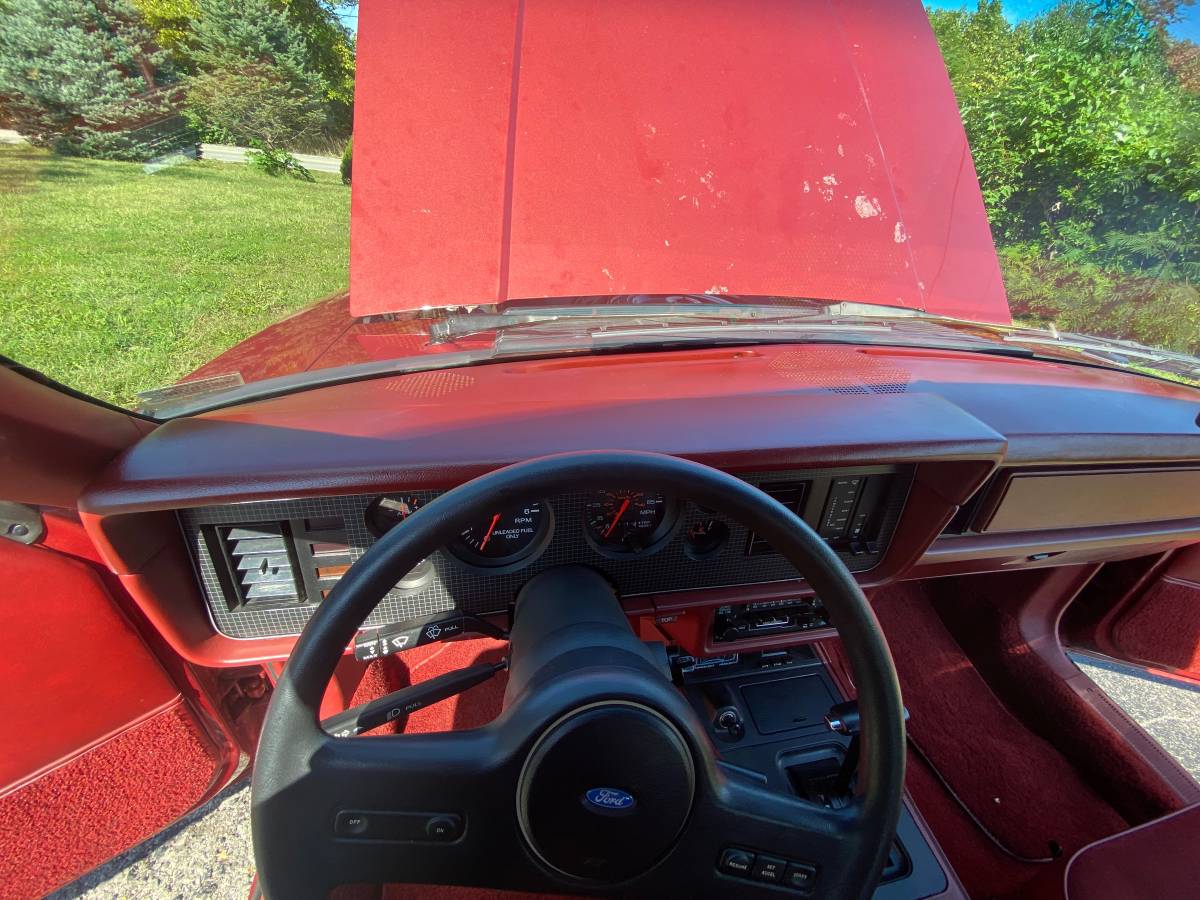Ford-mustang-1986-red-10