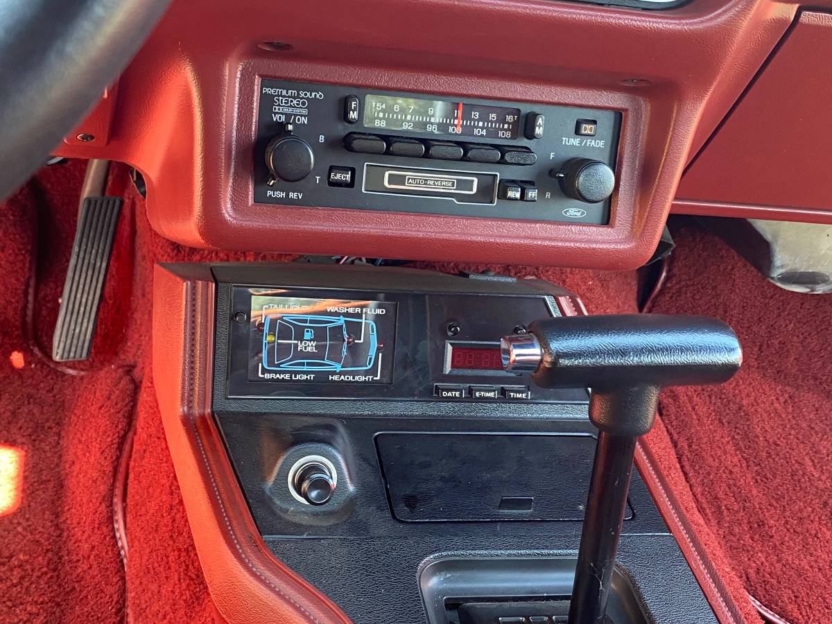 Ford-mustang-1986-red-11