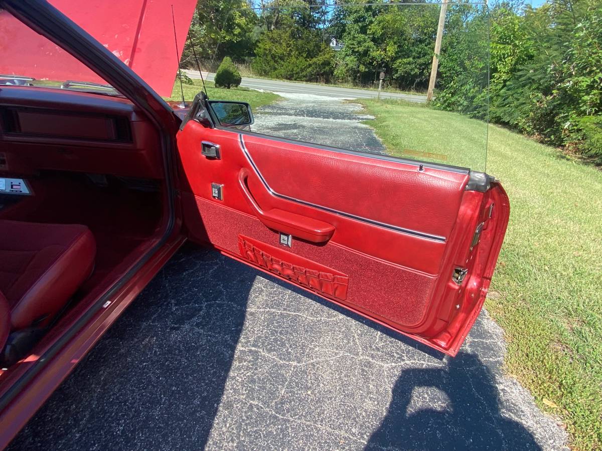 Ford-mustang-1986-red-7