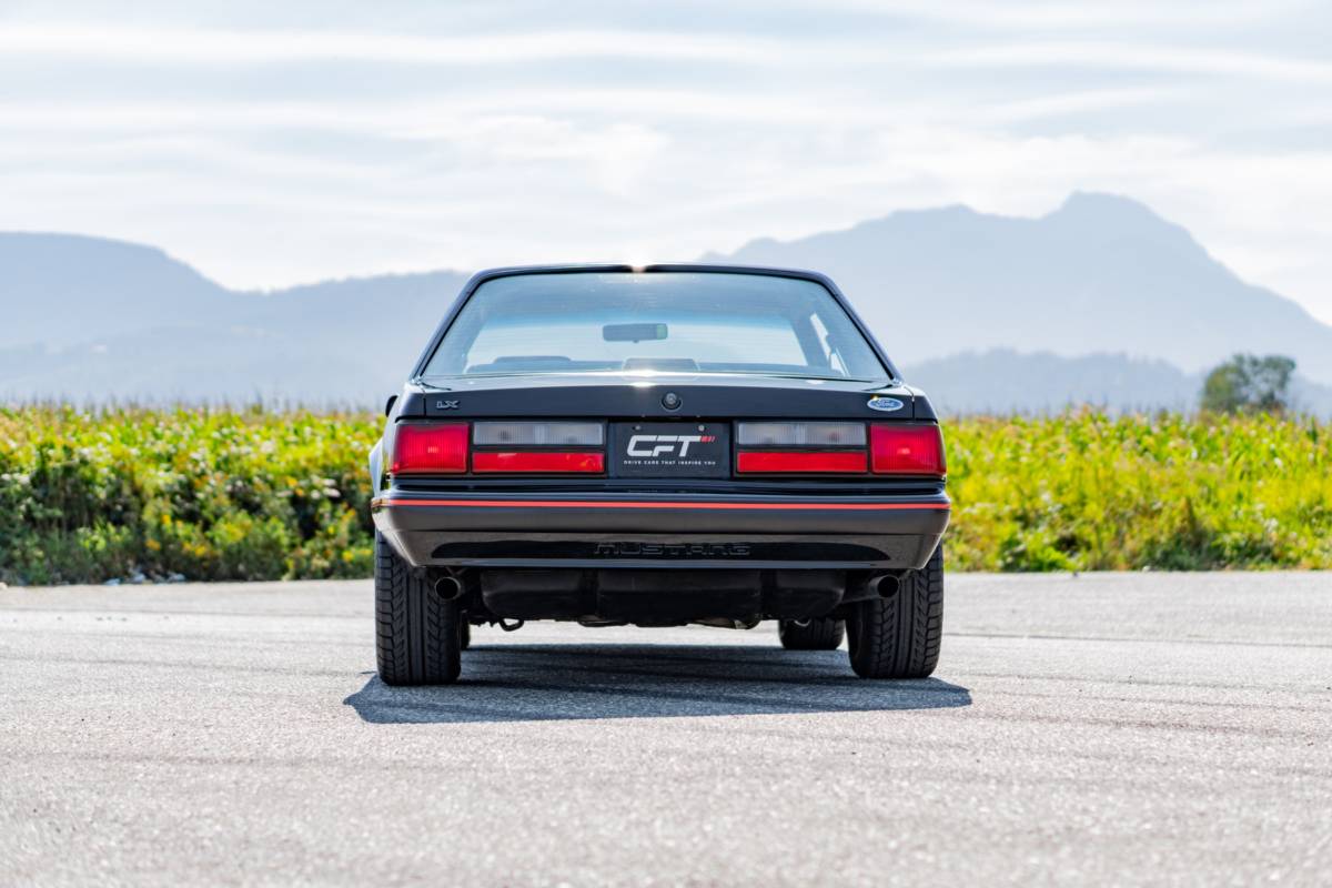 Ford-mustang-1988-black-13