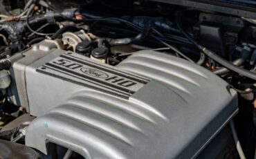 Ford-mustang-1988-black-15