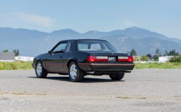 Ford-mustang-1988-black-21