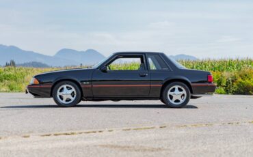 Ford-mustang-1988-black-5
