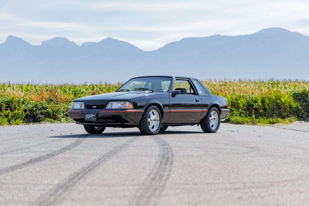Ford-mustang-1988-black-6