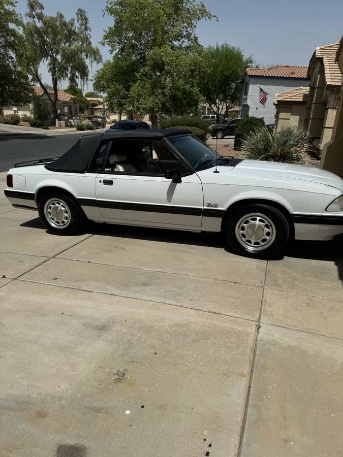 Ford-mustang-1990-white-3