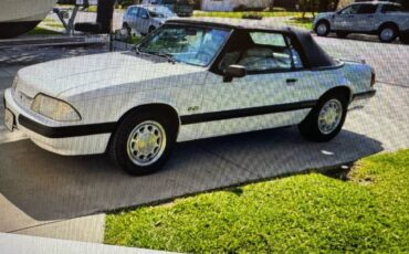 Ford-mustang-1990-white