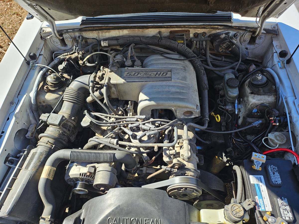 Ford-mustang-1991-white-2