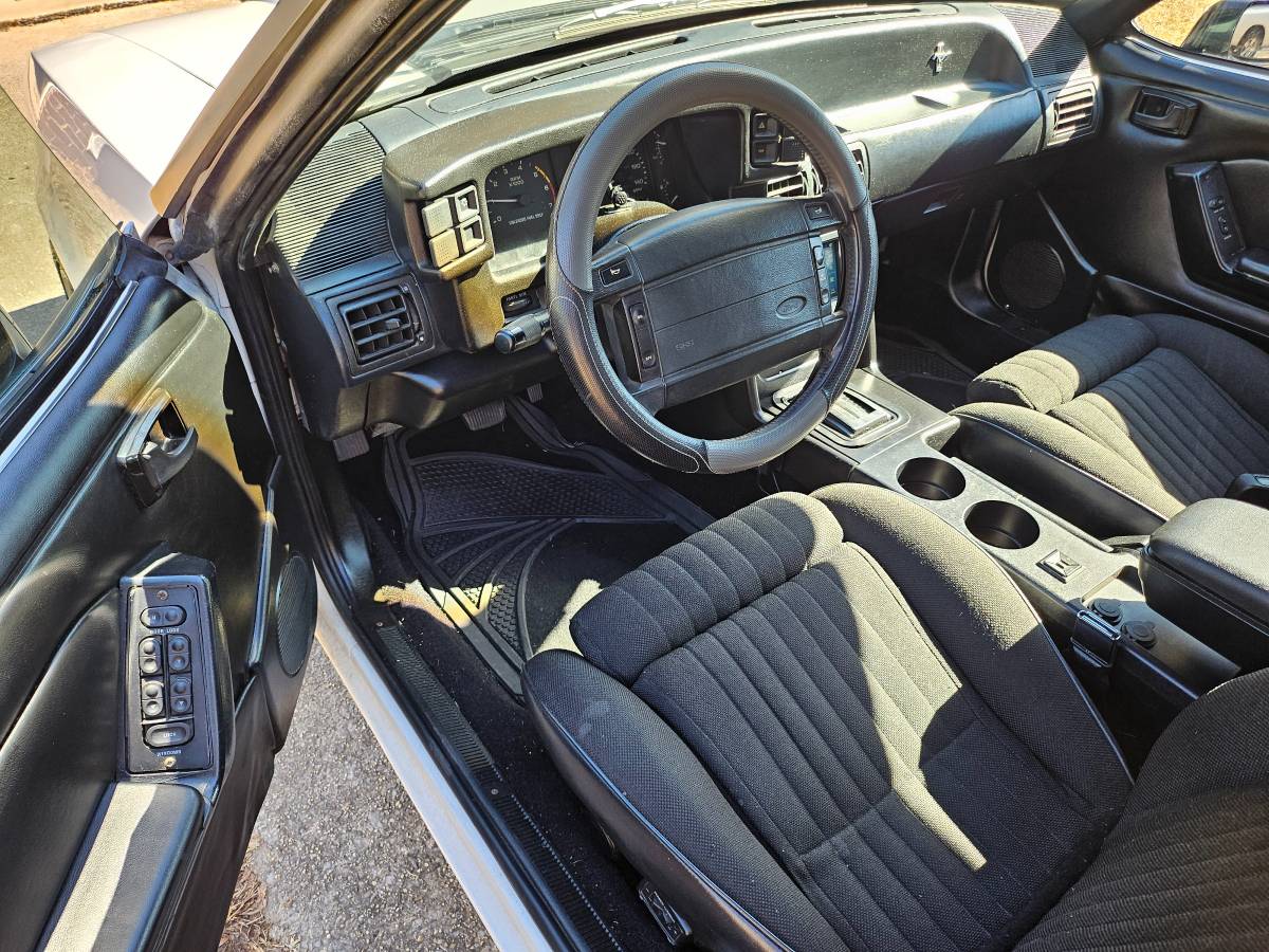 Ford-mustang-1991-white-3