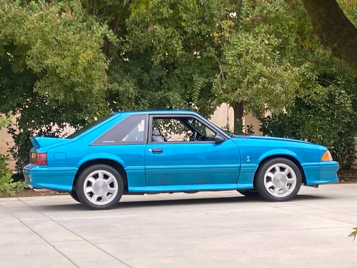 Ford-mustang-1993-blue