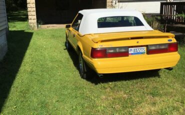 Ford-mustang-1993-yellow-1