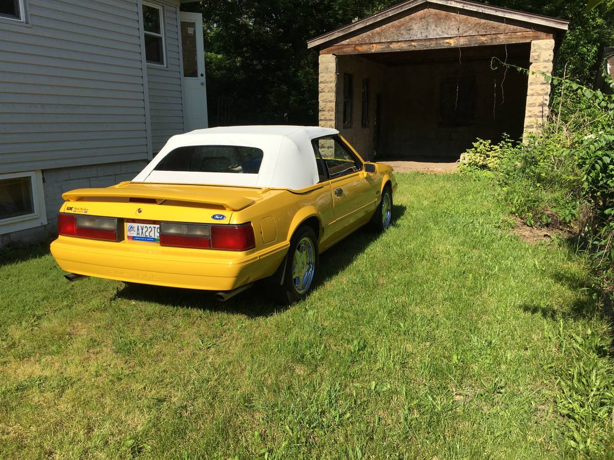 Ford-mustang-1993-yellow-3